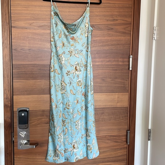 Forever 21 Dresses & Skirts - NWT F21 satin maxi dress
